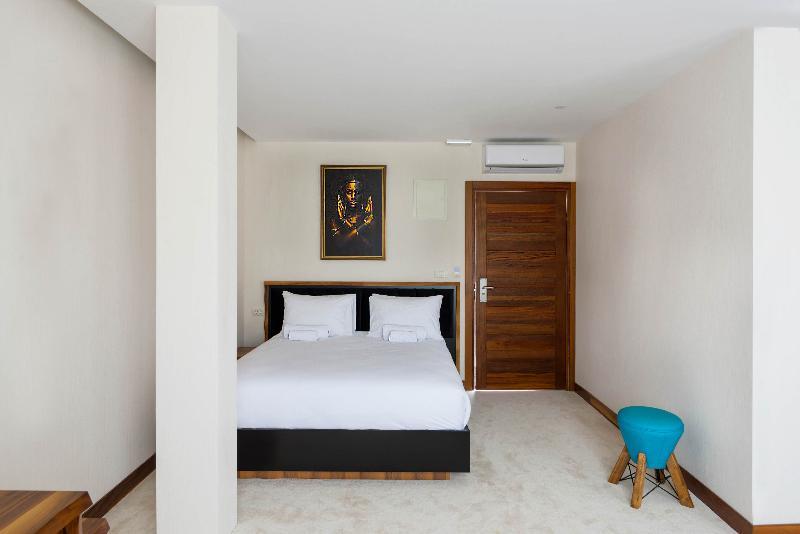 Waikiki * Tivat